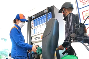 Bộ Công Thương: Đại lý bán lẻ xăng dầu chỉ được lấy từ một nguồn 