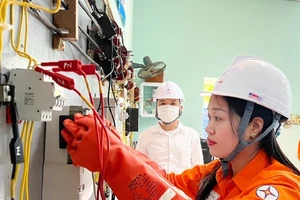 Tăng trưởng điện thấp vì nhiều ông lớn ngành thép, xi măng cắt giảm sản xuất