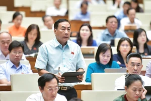 Đại biểu Quốc hội: Quản lý vàng còn bất cập, cần bỏ độc quyền vàng miếng 