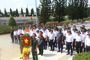 EVNGENCO1 tri ân ngày thương binh liệt sĩ tại Vĩnh Long