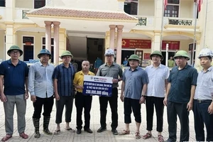 EVNGENCO1 trao 1 tỉ đồng hỗ trợ người dân bị ảnh hưởng mưa lũ ở Nghệ An