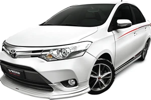 Toyota điều chỉnh giảm giá xe CKD từ 1-11