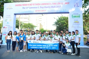 Hòa Bình đồng hành đi bộ từ thiện Lawrence S.Ting