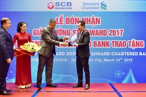 SCB nhận chứng chỉ PCI DSS và giải thưởng STP Award