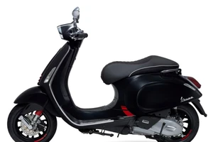 Vespa Sprint Carbon 2018, phiên bản màu đen cá tính