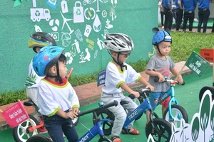 Trẻ em cần lớn lên trong bầu không khí sạch