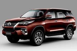 Thêm Toyota Hiace, Fortuner và Hilux phiên bản cải tiến 2018