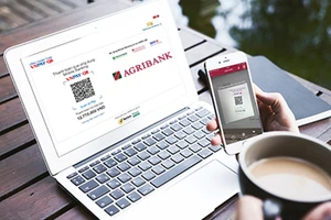 Mua vé Vietnam Airlines qua E-Mobile Banking, nhận ưu đãi