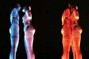 Việt Nam sẽ có bức tượng tình nhân 'biết đi' nổi tiếng Gruzia
