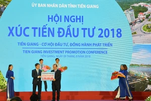 Vietcombank đồng hành phát triển kinh tế-xã hội Tiền Giang