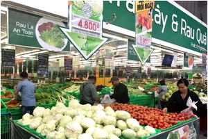 Siêu thị MM Mega Market giảm giá tới 50% dịp lễ 2-9