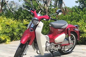 Huyền thoại Honda Super Cub đã trở lại giá bán bằng SH