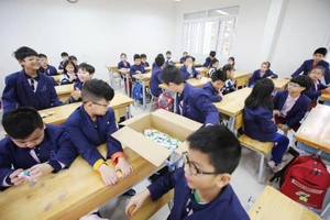 Sữa học đường ở Hà Nội: “Dấu son” cần nhân rộng