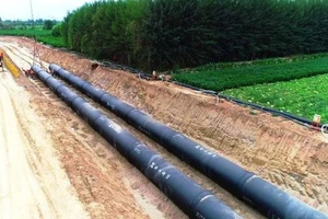 Xinxing cung cấp ống nước gang cầu đường kính siêu lớn