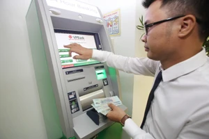 Máy gửi tiền tự động VPBank và những câu chuyện chưa kể