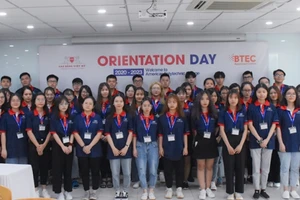 Trường CĐ Việt Mỹ khai giảng cho sinh viên khóa 2020