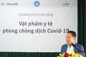 Manulife Việt Nam góp gần 3.5 tỷ đồng cho tuyến đầu chống dịch