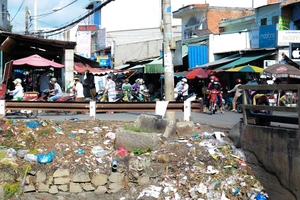 “Chống rác thải nhựa”, việc không của riêng ai…