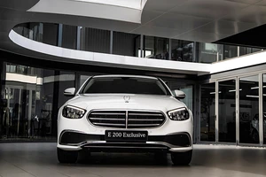 Mercedes-Benz Việt Nam ra mắt mẫu xe E-Class nâng cấp mới