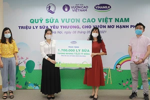 Vinamilk tặng 1,7 triệu ly sữa cho trẻ giữa mùa dịch COVID-19