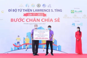 Thêm 3,4 tỷ đồng ủng hộ người nghèo đón Tết Nhâm Dần