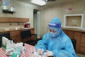 Kiểm dịch tàu biển vào cảng Hải Phòng thời dịch bệnh COVID-19