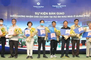 Thang Long Real Group bàn giao nhiều sổ hồng các dự án cho khách hàng trước Tết