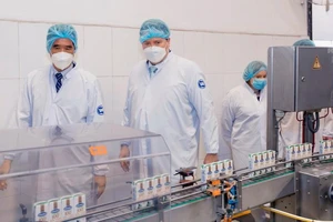 Tân Đại sứ Hoa Kỳ tại Việt Nam thăm Nhà máy Sữa Vinamilk tại Cần Thơ
