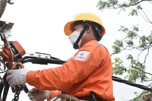 Nắng nóng gay gắt, sử dụng điện ra sao để hóa đơn không tăng