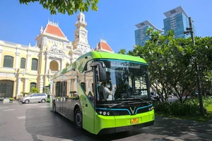 Bridgestone Việt Nam cung cấp lốp theo xe cho xe buýt điện VinBus