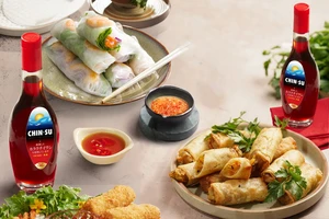 Nước mắm Chin-su Cá Cơm Biển Đông được ngợi khen tại Foodex Nhật Bản