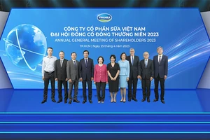 ĐHĐCĐ Vinamilk: doanh thu 2023 đạt 63.380 tỷ đồng và trả cổ tức bằng tiền mặt
