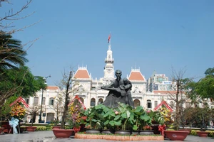 Hơn 3.400 ý kiến nhân dân góp ý xây dựng tượng đài Bác Hồ