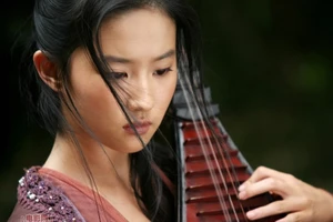 Những cảnh gảy đàn say lòng của mỹ nhân cổ trang