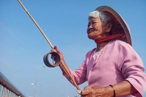 Những lão ngư trên dòng Nhật Lệ