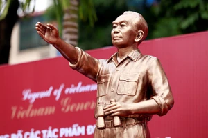 Tượng tướng Giáp và 3 danh tướng Việt ở Hà Nội