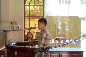 Anh trai, 15 tuổi, hiếp dâm, em gái ruột