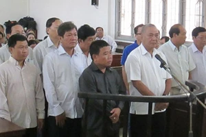 Hoãn xử vụ bảo kê “cát tặc” ở Đồng Tháp