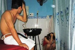 Phá ổ hớt tóc kích dục giá 100 ngàn đồng/lượt