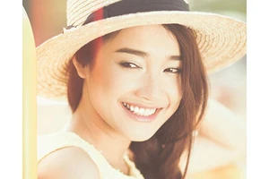 Nhã Phương: "Cảm ơn bố mẹ cho tôi ngoại hình ưa nhìn"