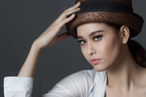 Trương Quỳnh Anh khoe dáng gái một con