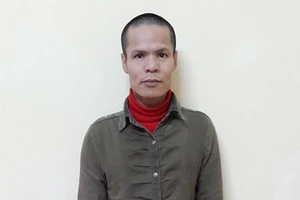 “Thầy bói” dạo dụ dỗ dâm ô với 5 bé trai lang thang cơ nhỡ