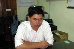 Bác sĩ Tường nhận là chủ mưu ném xác chị Huyền