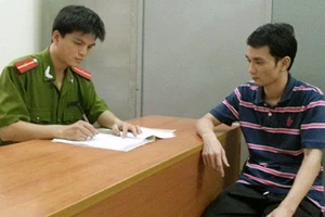 Kẻ trốn truy nã bị bắt khi đang đăng ký kết hôn