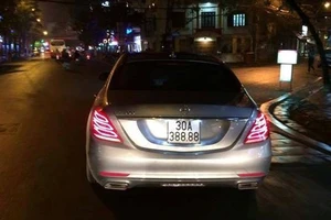 2 ôtô tiền tỷ dùng chung biển số tứ quý 8