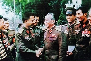 Chiến binh cuối cùng trong tổ bắt sống tướng Đờ Cát