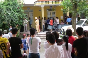 Bàng hoàng chồng đâm chết vợ ngay trong bệnh viện