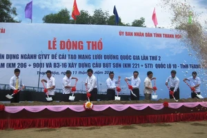 Khởi công hai cây cầu nối ba huyện ven biển Thanh Hóa
