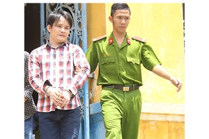 Bị bạn nhậu giết vì vợ kêu về ngủ