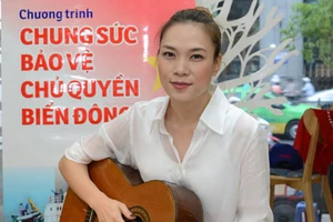 Mỹ Tâm “gửi tình yêu đất liền đến biển xa”